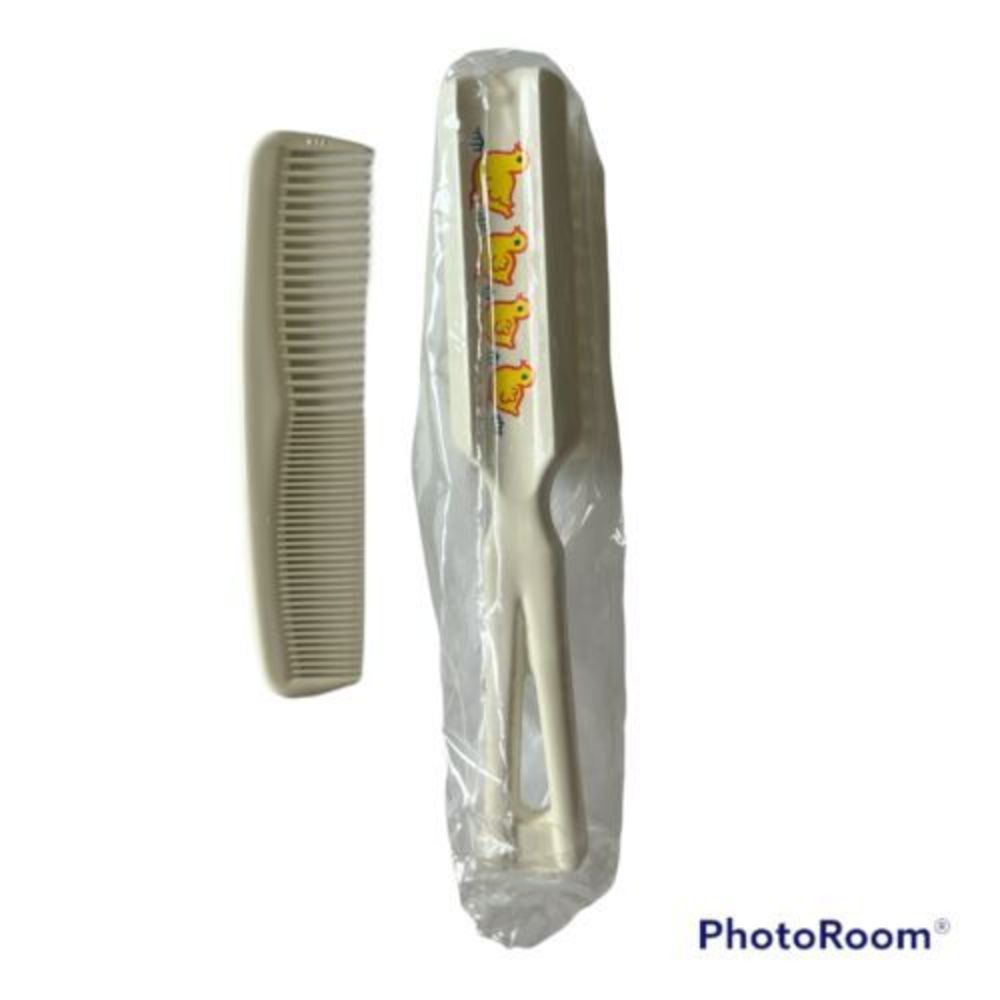 NOS Vintage Stanley Baby Hairbrush and Comb Yellow‎ Ducks Nylon Bristle  #4060